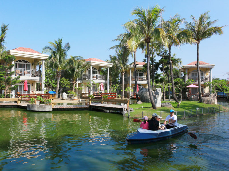 Boating on Swan Lake