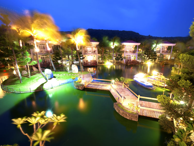 天鵝湖 Villa 夜景